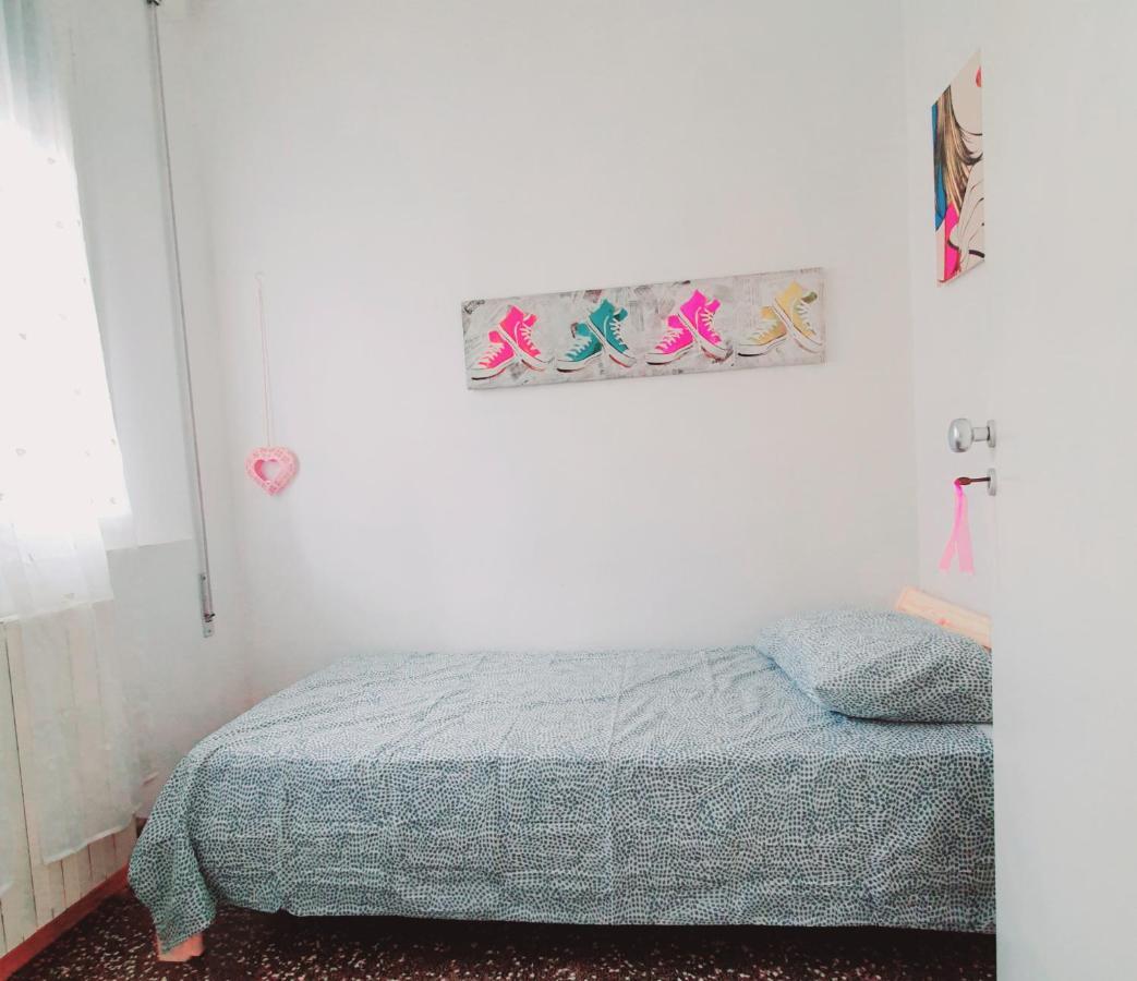 Accogliente Casa Indipendente Con Wi-Fi Gratuito, A Due Passi Dal Centro E Dalle Attrazioni Ravenna Bagian luar foto